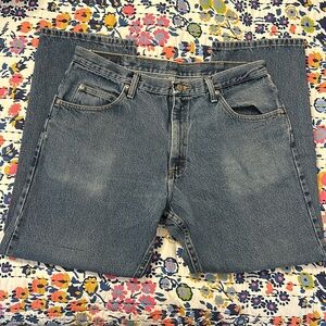 Wrangler Jeans Relaxed Fit 36 x 29 💙💙💙